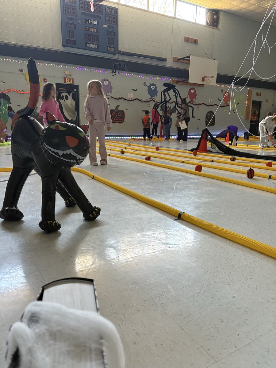 Outstanding job by our PE teachers for transforming our gym into a 12 hole mini golf course to celebrate Halloween week. #Halloween2025