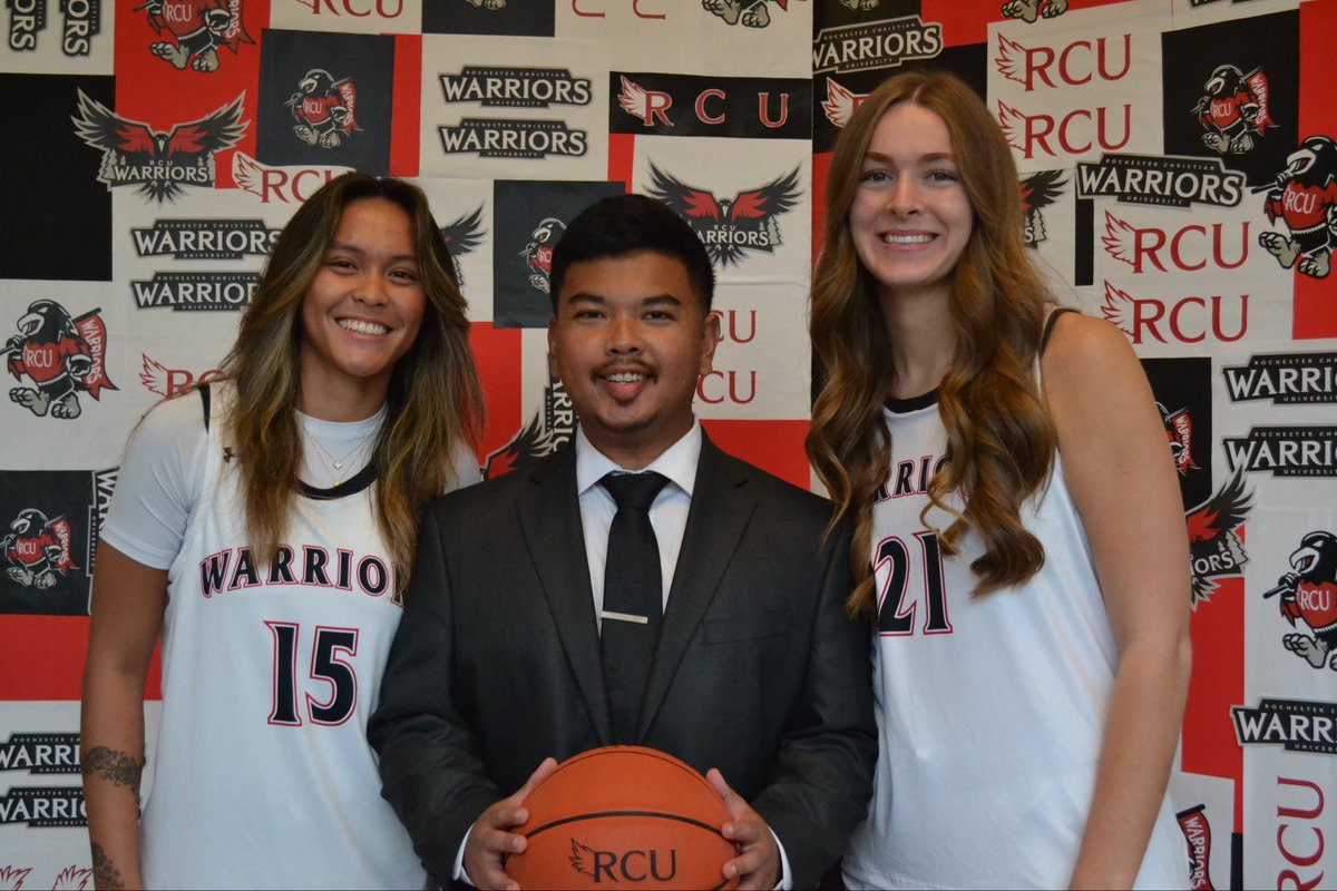 TCH_GBB's tweet photo. Tri-County Hoopers reunite back on the 🏀 court for their Senior season @RCUWarriorsWBB.  TCH is where it all began for the dynamic duo &amp; @CoachJOcampo. Might have to sneak down on the bench for a full reunion though 😜
@kendal_zeiter @ashleyloon15 https://t.co/aZjb6zk9bD