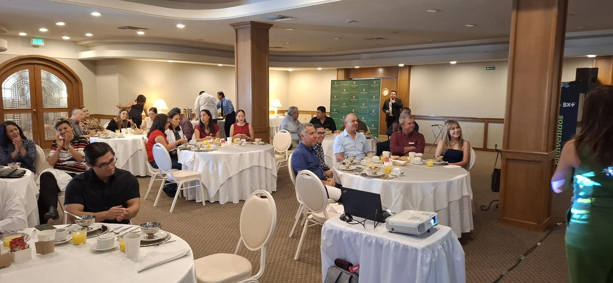 AssistAmericaLA's tweet photo. Agradecemos a #ProSeg promotoría de @VePorMasSeguros en #Torreón, y a su director Luis Ortiz por su invitación a su reunión especial de agentes el pasado 23 de Oct. donde compartimos los beneficios de los servicios de #AssistAmerica y a la inauguración de sus nuevas oficinas. https://t.co/1vMKr0wsnI