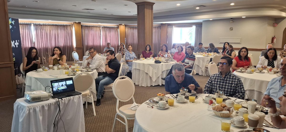 AssistAmericaLA's tweet photo. Agradecemos a #ProSeg promotoría de @VePorMasSeguros en #Torreón, y a su director Luis Ortiz por su invitación a su reunión especial de agentes el pasado 23 de Oct. donde compartimos los beneficios de los servicios de #AssistAmerica y a la inauguración de sus nuevas oficinas. https://t.co/1vMKr0wsnI