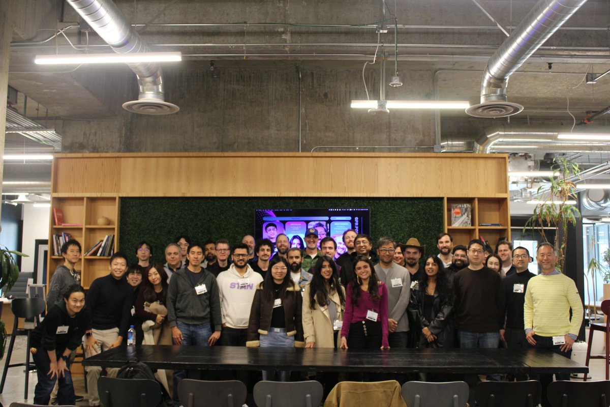 For those new to GFR, welcome! And here are all the links you need to stay connected with us 😉:

📌 Download our one-pager: docsend.com/view/9d2f8ftst…

🚀 For startups, pitch to us via this form: airtable.com/appcFrCtdgOCpL…

📧 To sign up for GFR Pulse, our monthly newsletter sharing