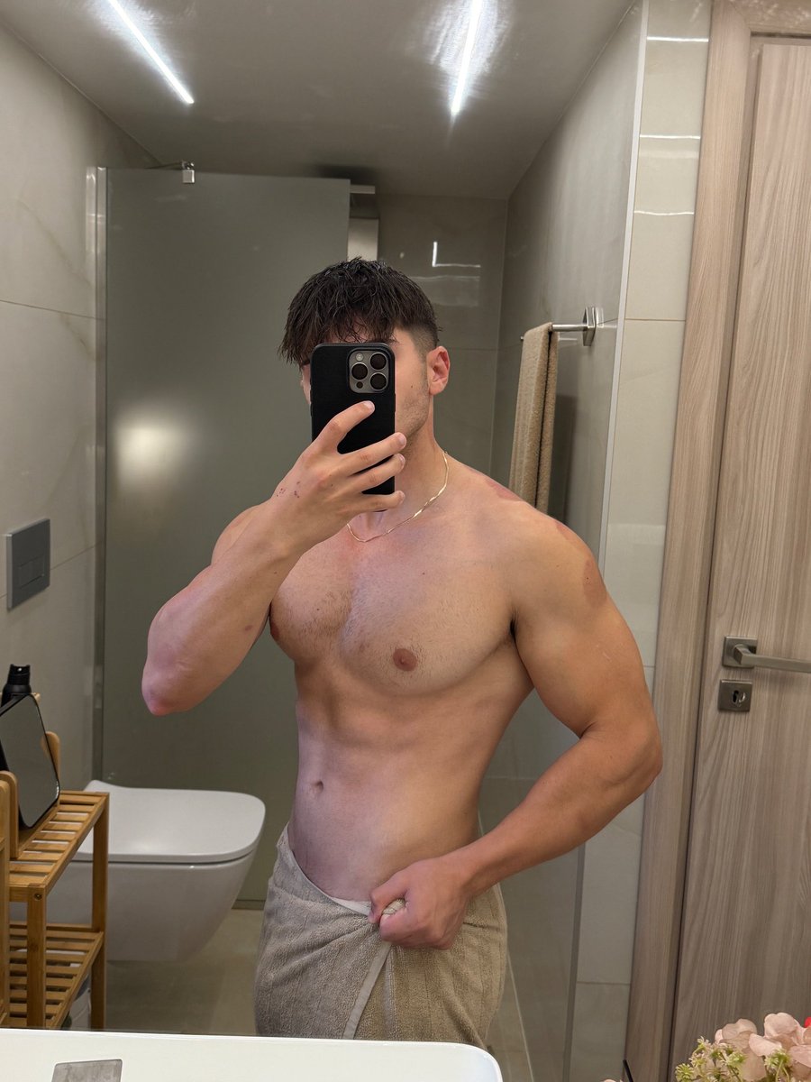 maacelde's tweet photo. Soft boy vibes, hard to ignore 😌🌈 https://t.co/kgh1TySm8Y