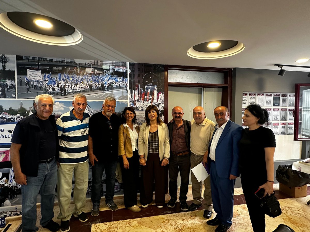 mkorkmaz62's tweet photo. Bu KHK Zulmü bitmeden bu ülkeye demokrasi ve Barış geldi denemez.

KHKZulmü DevamEdiyor
 #KHKlarİptalEdilsin https://t.co/4Pdn5QrFA8