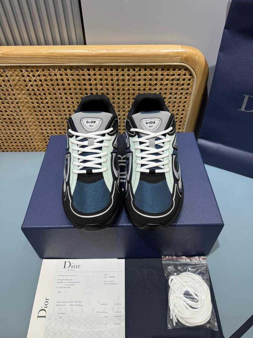 All colours available in your CD trainers