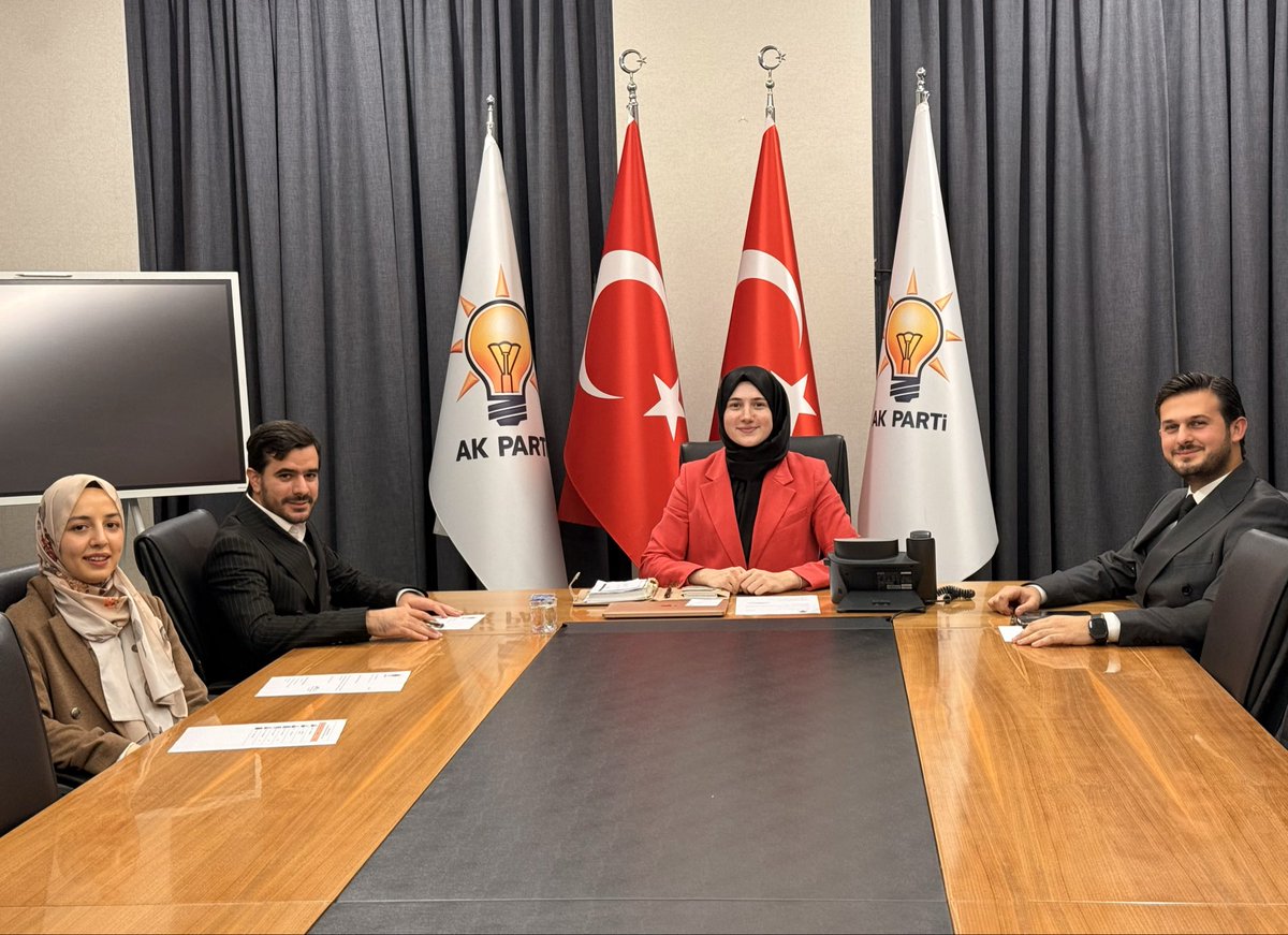 📍AK Parti Genel Merkez 

Gençlik Kolları Genel Sekreterlik birimi olarak Kasım ayı faaliyetlerimizi planladığımız verimli bir toplantı gerçekleştirdik. 

Hayırlara vesile olsun. 📝✨