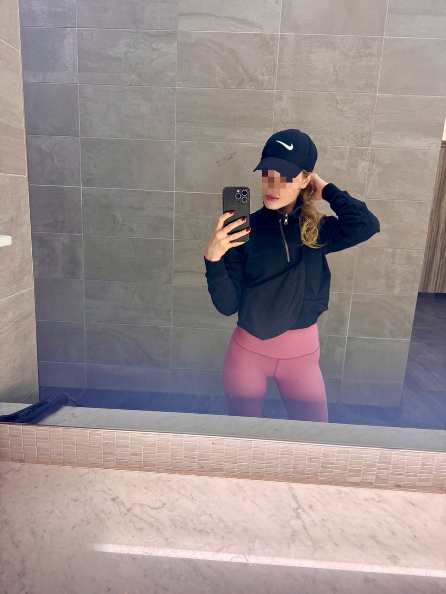 My body is completely covered, but you’re stiff thinking about sniffing my sweaty yoga pants, LOL 💓 

good morning pervs ☀️