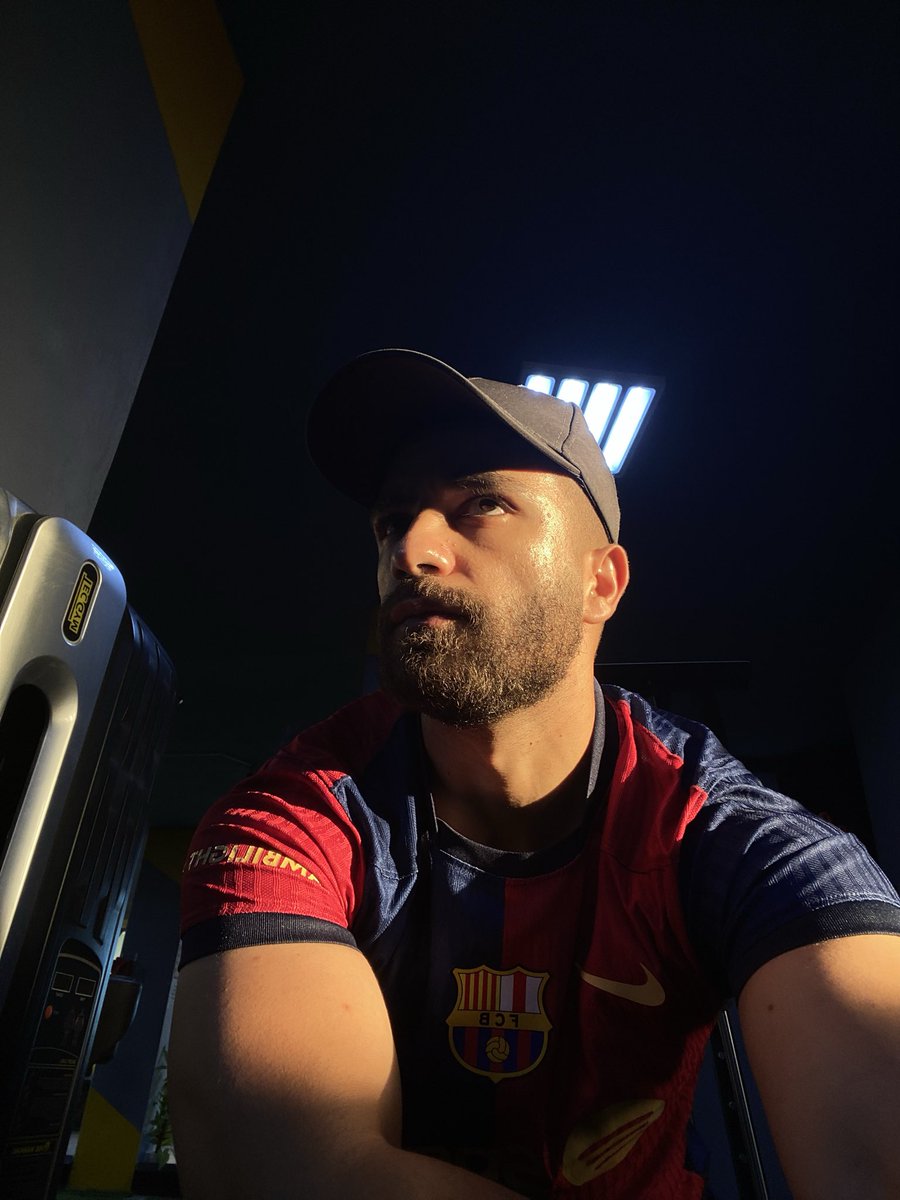 BashirJoud's tweet photo. At gym

visca barca visca catalunya💙❤️ https://t.co/DgJJ2uLy2q