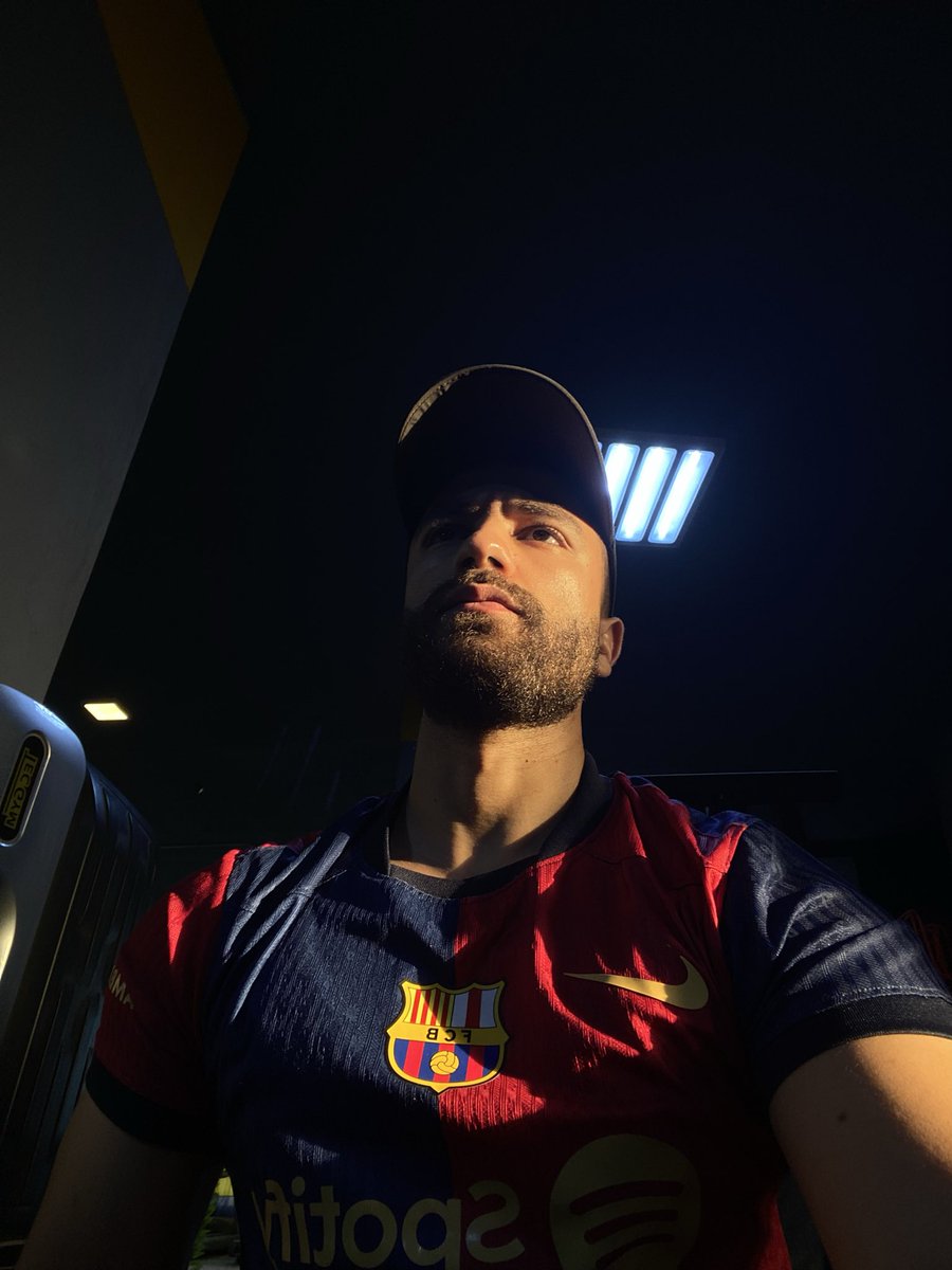 BashirJoud's tweet photo. At gym

visca barca visca catalunya💙❤️ https://t.co/DgJJ2uLy2q
