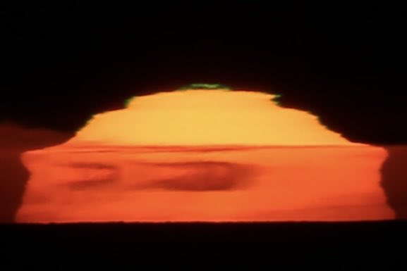 #RíasBaixas #RíaDeVigo
#RayoVerde #ResplandorVerde
#3iAtlas está ahí detrás