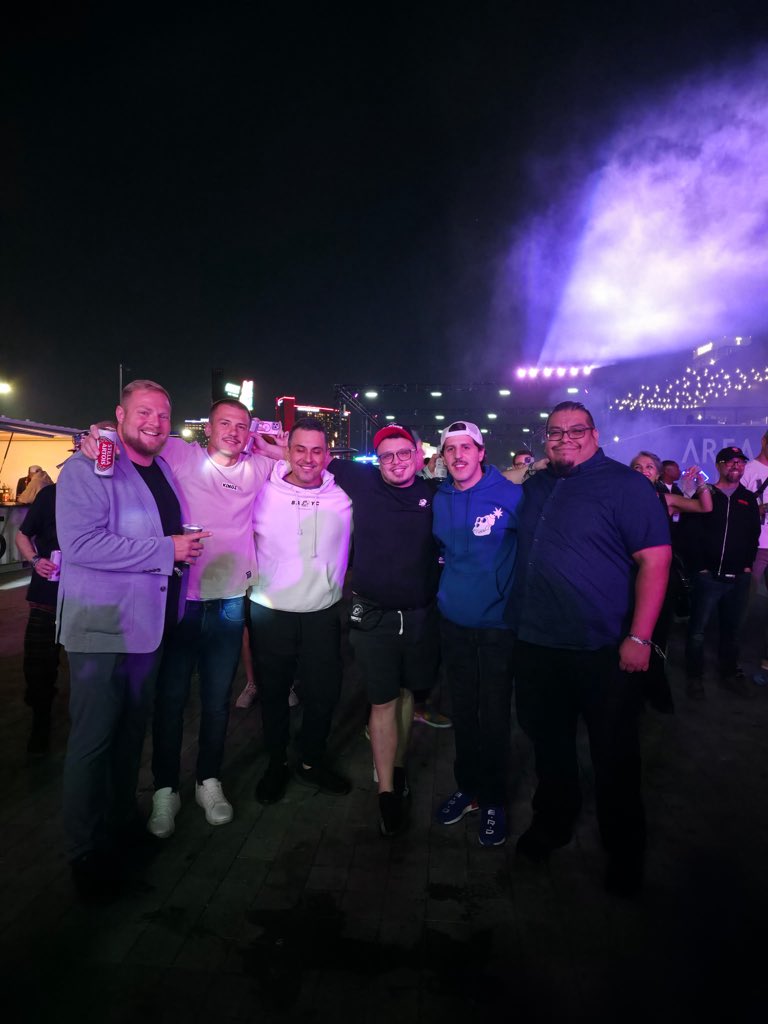 GM 

After an amazing weekend at Apefest it’s time to head home! Until Till next time Apes!