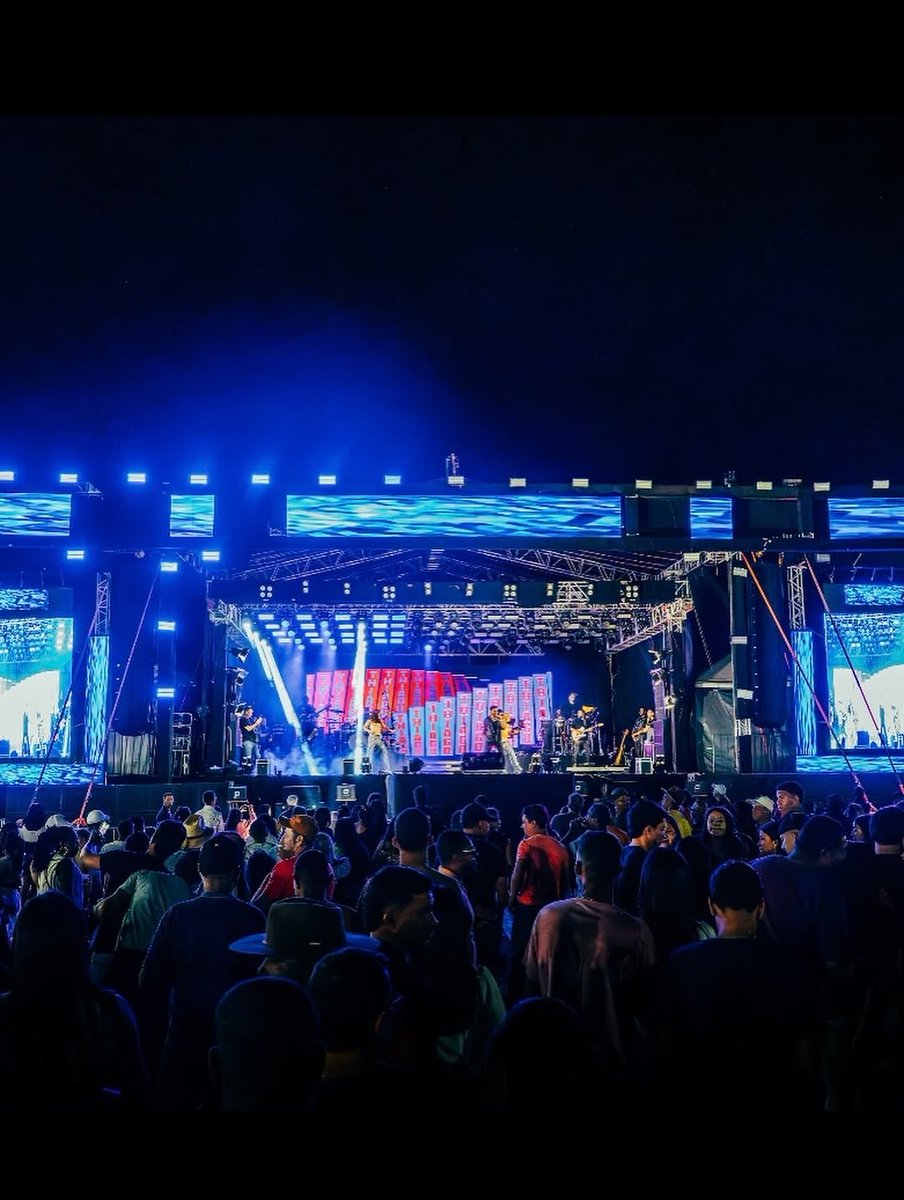 tccantor's tweet image. Moments, Viva a música 🎵 ♥️🎤

#music #show #mg #thiagocarvalho #luislandia #vaquejada #aovivo #amordomes