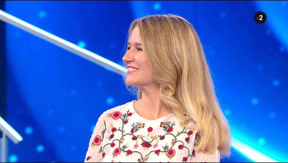titi1960's tweet photo. #Debut des #Masters de #Noplp de
@nagui du lundi 27 octobre 2025
C'est #Karine qui gagne le match avec 15 000 €uros dans sa cagnotte
Maintenant #Caroline Vs #Laurens
Que la force des #Chocolatines soit avec @Laurens_off :) https://t.co/iM6W4zsMgz