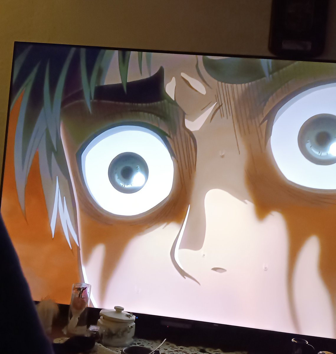 Robot_Amigable's tweet photo. Mi madre se está viendo Aot y acaba de ver la transformación de Eren se está viciando la pobre #aot #AttackOnTitan https://t.co/VDqGY5IZ7a
