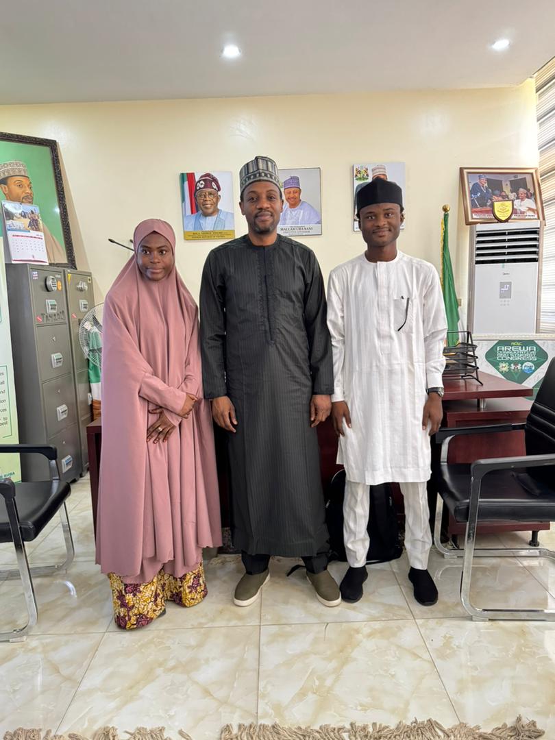 WIProject_ng's tweet image. Today, our representative team paid a courtesy visit to the Honourable Commissioner for the Ministry of Environment and Natural Resources, Kaduna State Malam Abubakar Buba — as part of the preparations for the official launch of the White Initiative Project.

Signed,
WIP MEDIA