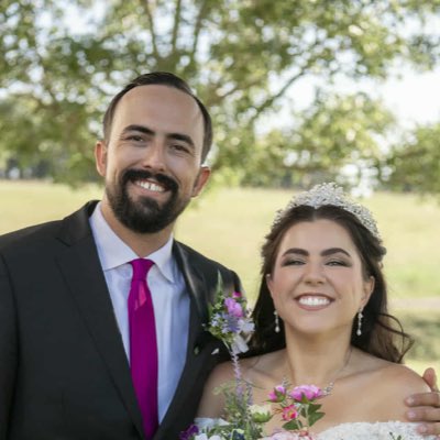 Mr_Smith_13's tweet photo. #NewProfilePic finally time to update it after 5 years. Luckiest man alive to be married to the most beautiful woman on earth. https://t.co/oyYsdoHGqy