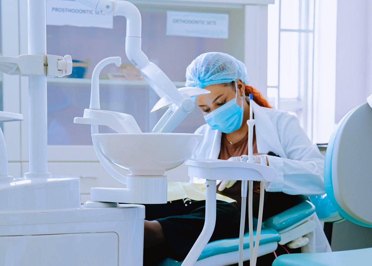 POV: When our dentistry students get to showcase the craft they’ve been mastering ☺️

#mkudentalschool  #dentalcare #dental #dentaltechnology #dentaltherapist #dentaltherapy