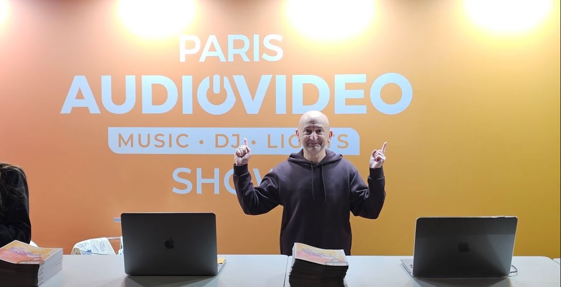 ppgarcia75's tweet photo. La team ! Quelle semaine que celle que je viens de passer : des vidéos à gogo (Honor Robot Phone, Robotaxi à Shenzhen, Hisense en avance sur la techno RGB-MiniLED et le LIVE depuis le salon Paris audio Vidéo Show @ParisAVshow), j'ai kiffé et TOUT est sur ma chaine ⬇️😍
https://t.co/EC3ZmILLfq