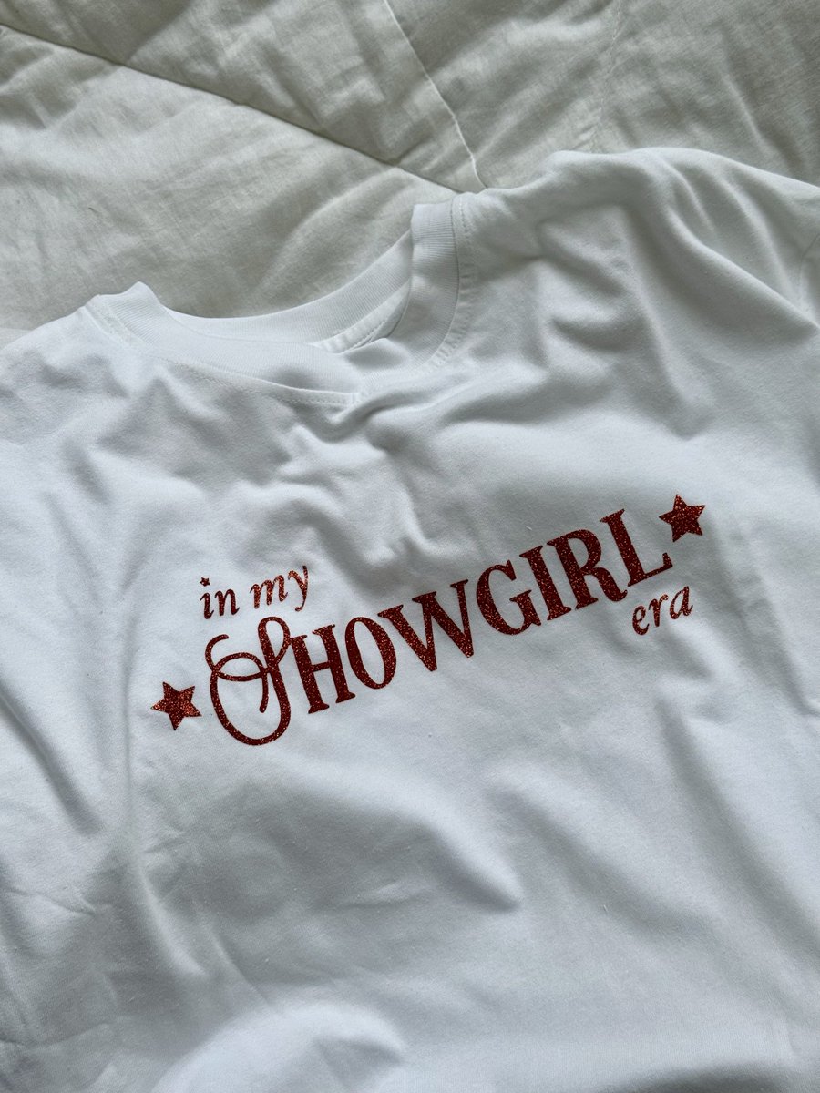 thefearlesstore's tweet photo. ⭐️ in my showgirl era ⭐️

shop @ https://t.co/bMXzRHR5Oi https://t.co/Tzfyz7sEDY