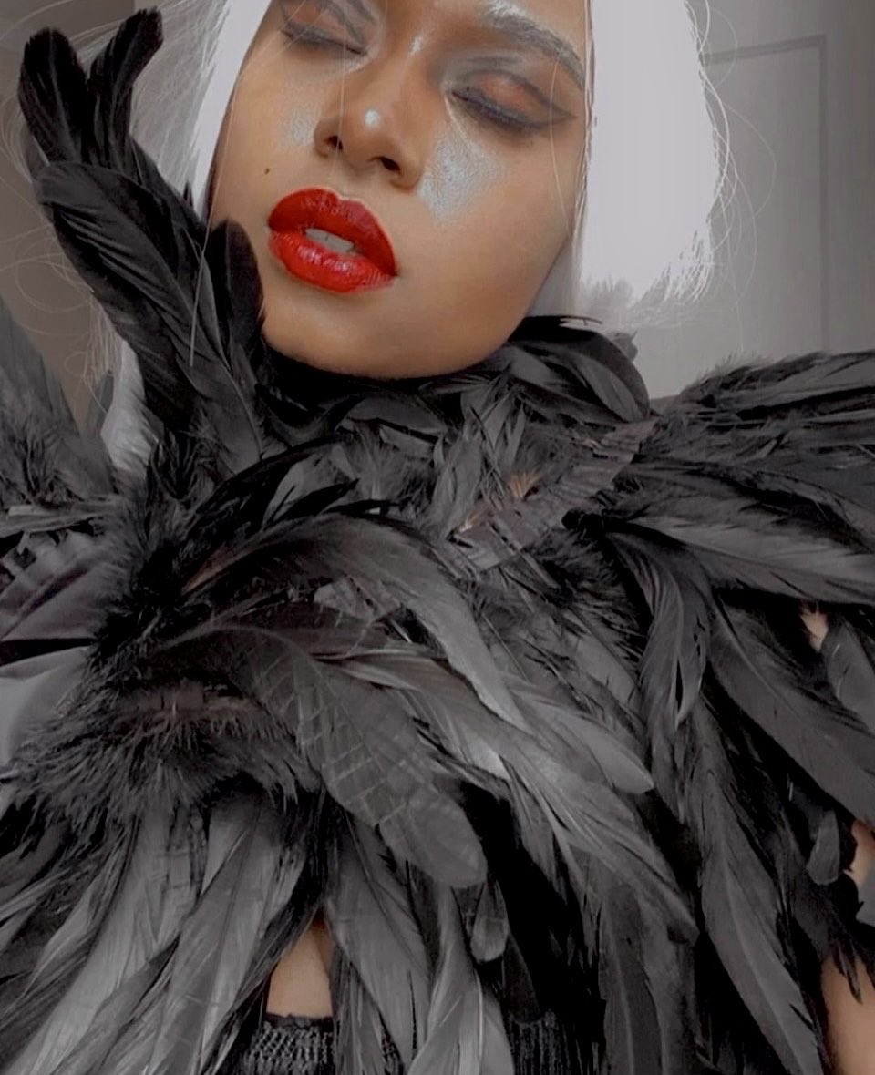 pinupvamp's tweet image. #countess-posting every Halloween because this is the last time I actually put effort into a Halloween look. My favorite vampire of all time 🖤 .@ladygaga