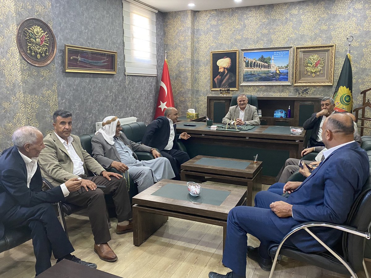 Destekleri ve hayır dualarıyla bizleri çalışma  ofisimizde ziyarete gelen hemşehrilerimize, Muhtarlarımıza ve Pekmezli Eski Belde Belediye Başkanımız Sn.Abit SOYDAŞ’a güzel muhabbetleri ve ziyaretleri için kendilerine teşekkür ediyorum. Hepsine muvaffakiyetler diliyorum.