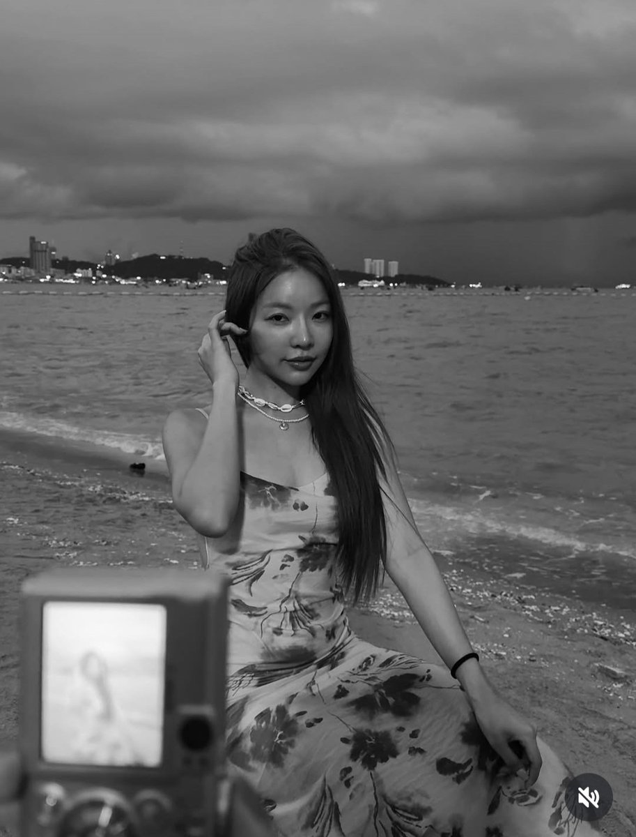 WKaewseekr57440's tweet image. เมษ์สวยเซ็กซี่มากอยากรู้ว่าใครถ่ายรูปให้เมษ์ วิวทะเลดึกสวยมาก🌊❤️🔥📷
#maywyda