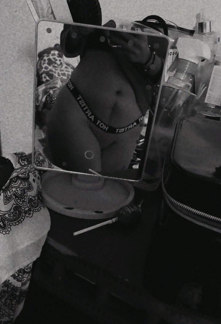 "Me dice, "En cuatro te parto", pero siempre lo destruyó no me pongas queja o te sustituyo" 🎶😈
#lunesdemorboyprovocación #lunesdeseducción #sugar #telegram #contenido 🔞💲❤️‍🔥