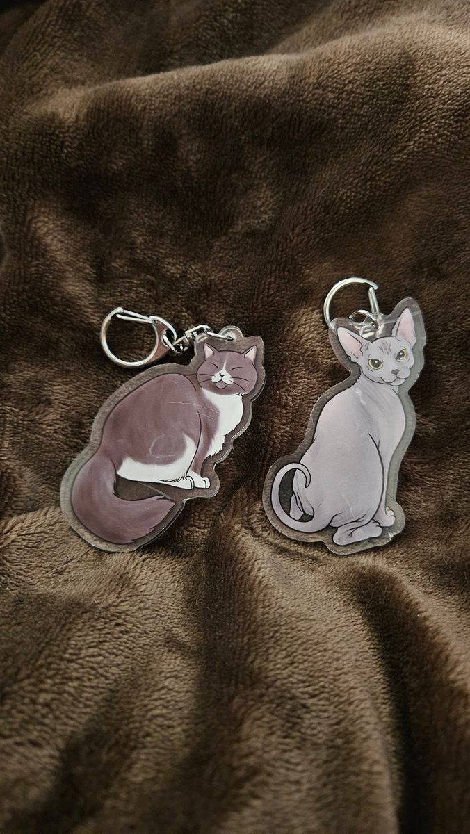 HaruIllustrates's tweet photo. Some more new charms ✨️ https://t.co/hELylU0Uhu
