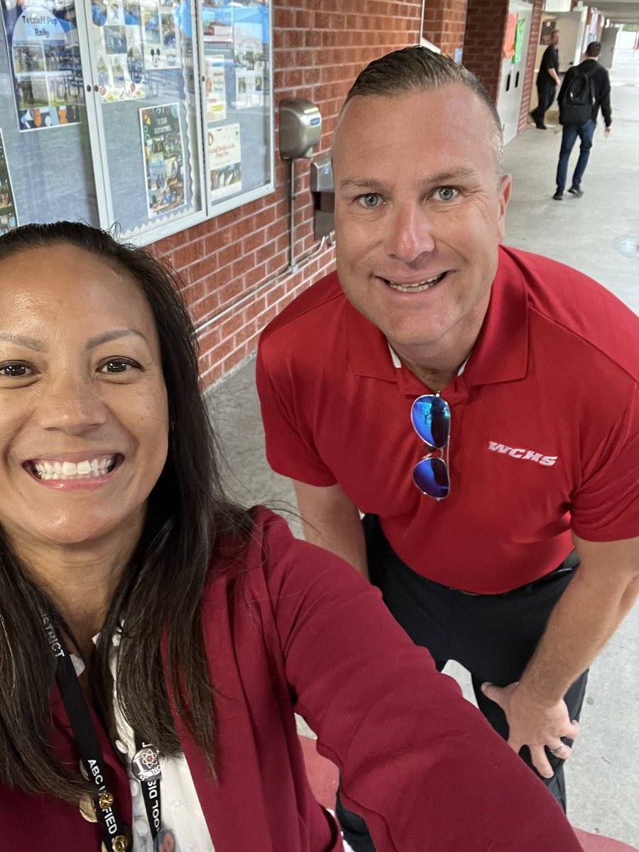 tetzlaff12351's tweet image. Red Ribbon! #ABCUSD