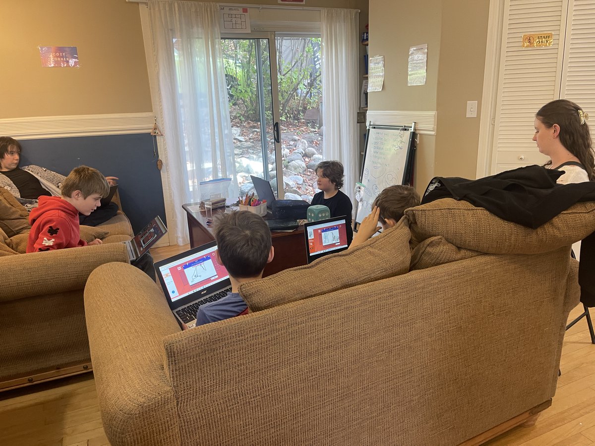 PivotPointFGC's tweet image. What looks like fun &amp;amp; games at Pivot Point Learning is powerful therapy in action.
Structured play builds crucial social skills &amp;amp; cognitive flexibility for neurodiverse learners by meeting them where they are.
#PlayTherapy #ABA #AutismSupport #Neurodiversity