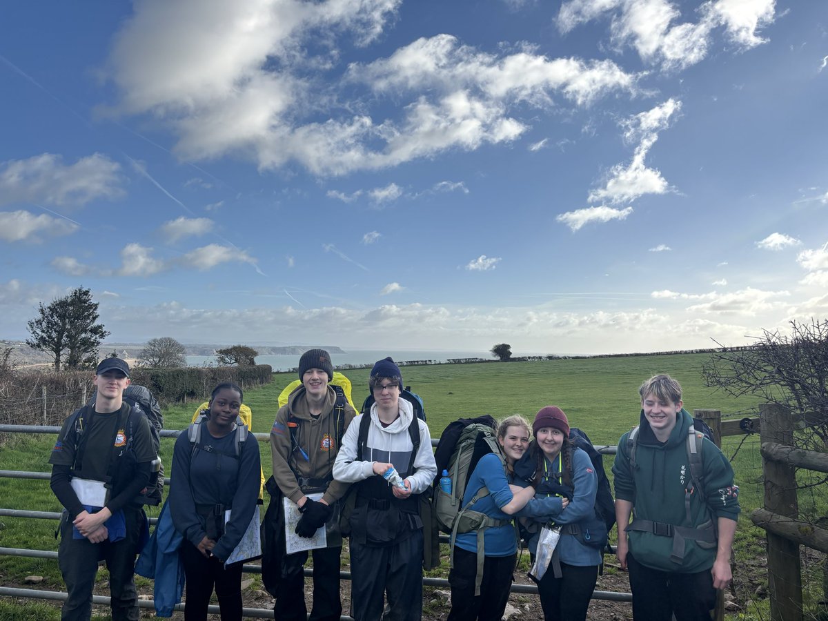 2475Sqn's tweet photo. ✅ And they’re done! ✅
16 Air Cadets took on the Gower for DofE this weekend — 9 Bronze &amp; 7 Silver including 7 from Ammanford!

All passed despite damp &amp; breezy weather 🌧️💪
Smiles all the way — well done all! 👏✨

#RAFAC #AirCadets #DofE #Team2475 https://t.co/U1xUxNEjRf