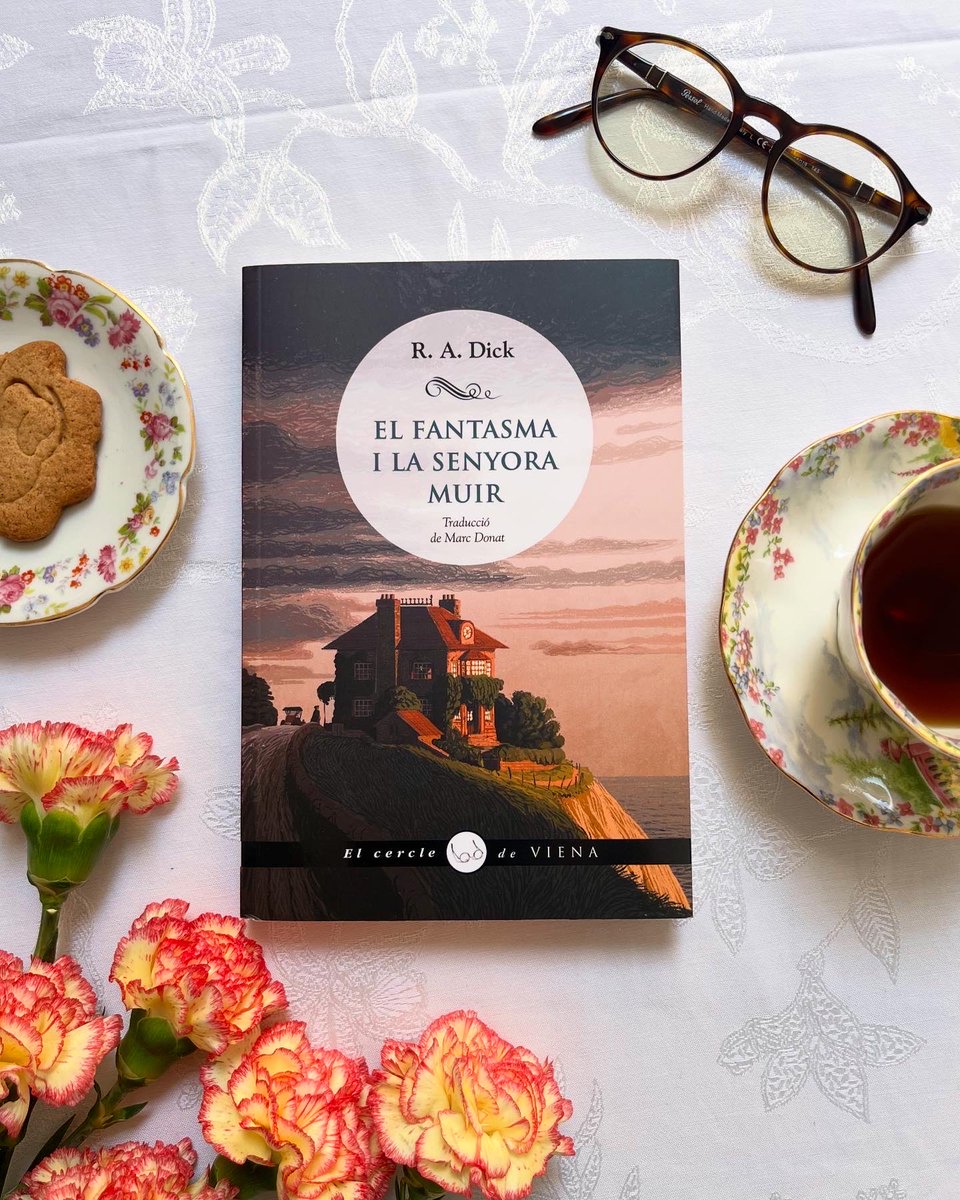 Si me les he de tenir amb un fantasma, sisplau que sigui com el de la senyora Muir: un home de recursos i amb habilitats molt diverses… i tot un cavaller, si deixem de banda els renecs!