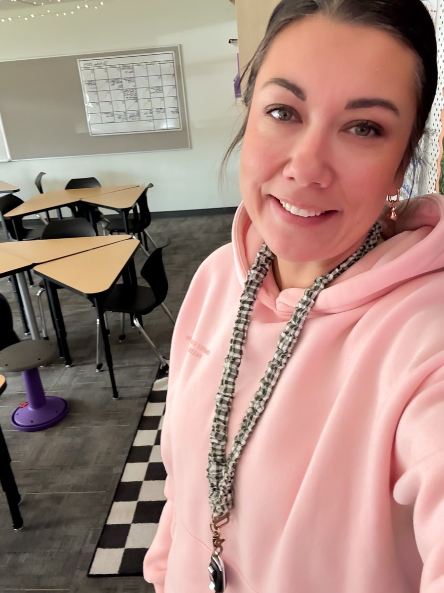 PJ day at school! I can’t bring myself to do it. So hoodie and sweatpants are close enough!! Still looking for books and rewards for class if anyone can help. Hope you all enjoy the best day of the week! amazon.com/hz/wishlist/ls…