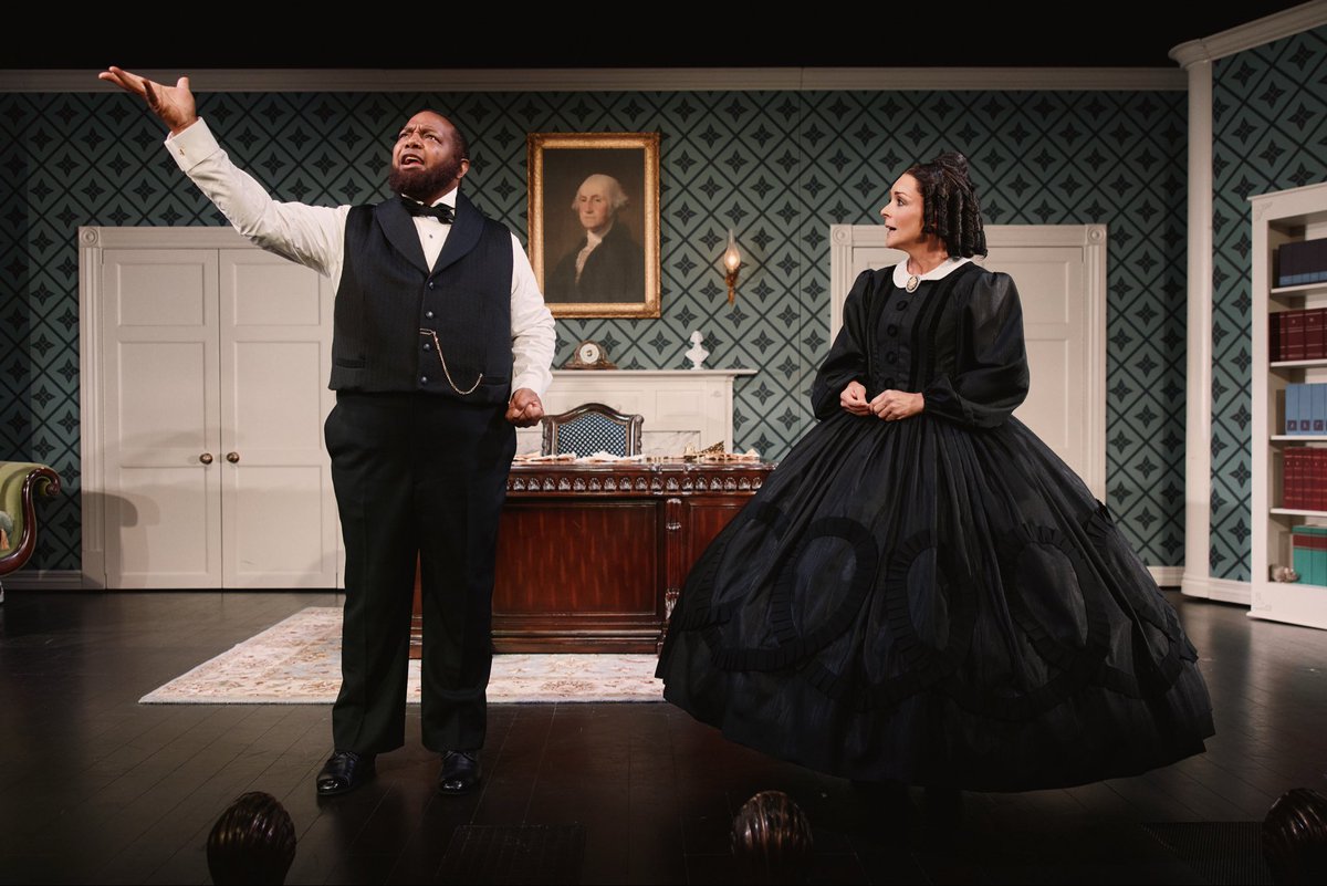 I said "I got some good news, I got the lead in a play"
That's when your demeanour started to change
You said that I'd have to audition, I said "You're deranged"