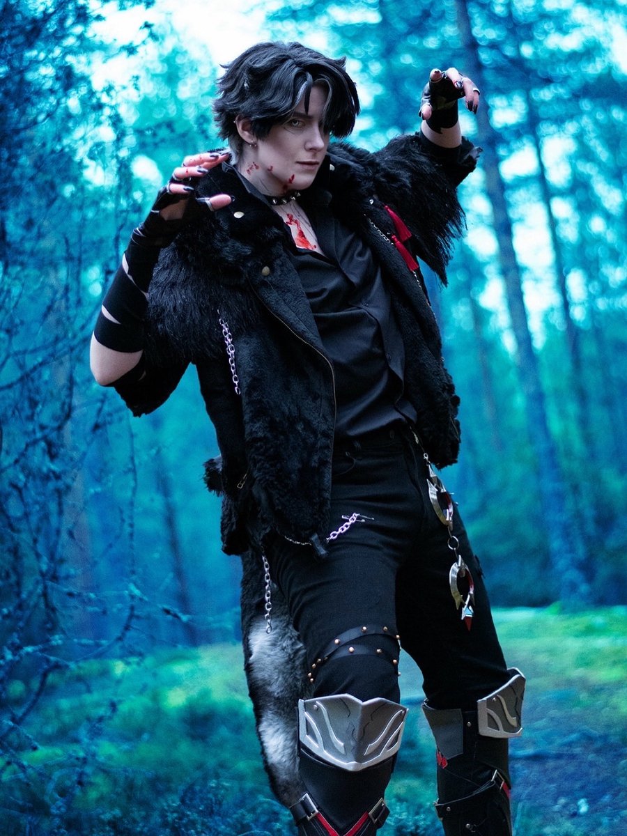 Yanicoser's tweet photo. Happy birthday to me!

Our last year Halloween photoshoot

📷 @MonoKuromuTsuki 
Assistant @kurrepupu 

#wriothesley #GenshinImpact #cosplay https://t.co/vxf8LLsUVU