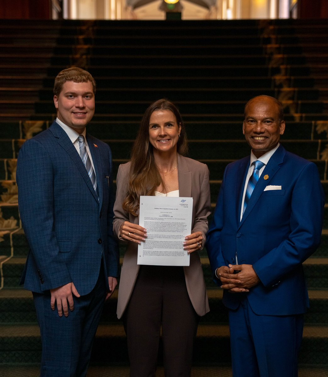 Andrea_Khanjin's tweet photo. Proud to stand with my Parliamentary Assistants, Logan Kanapathi and Joseph Racinsky, as we continue our plan to protect Ontario.
Together, we’re ensuring Ontario remains the most competitive place in the G7 to do business.
#ONpoli #ProtectOntario #CuttingRedTape #Bill56 https://t.co/xEaMigZ15h