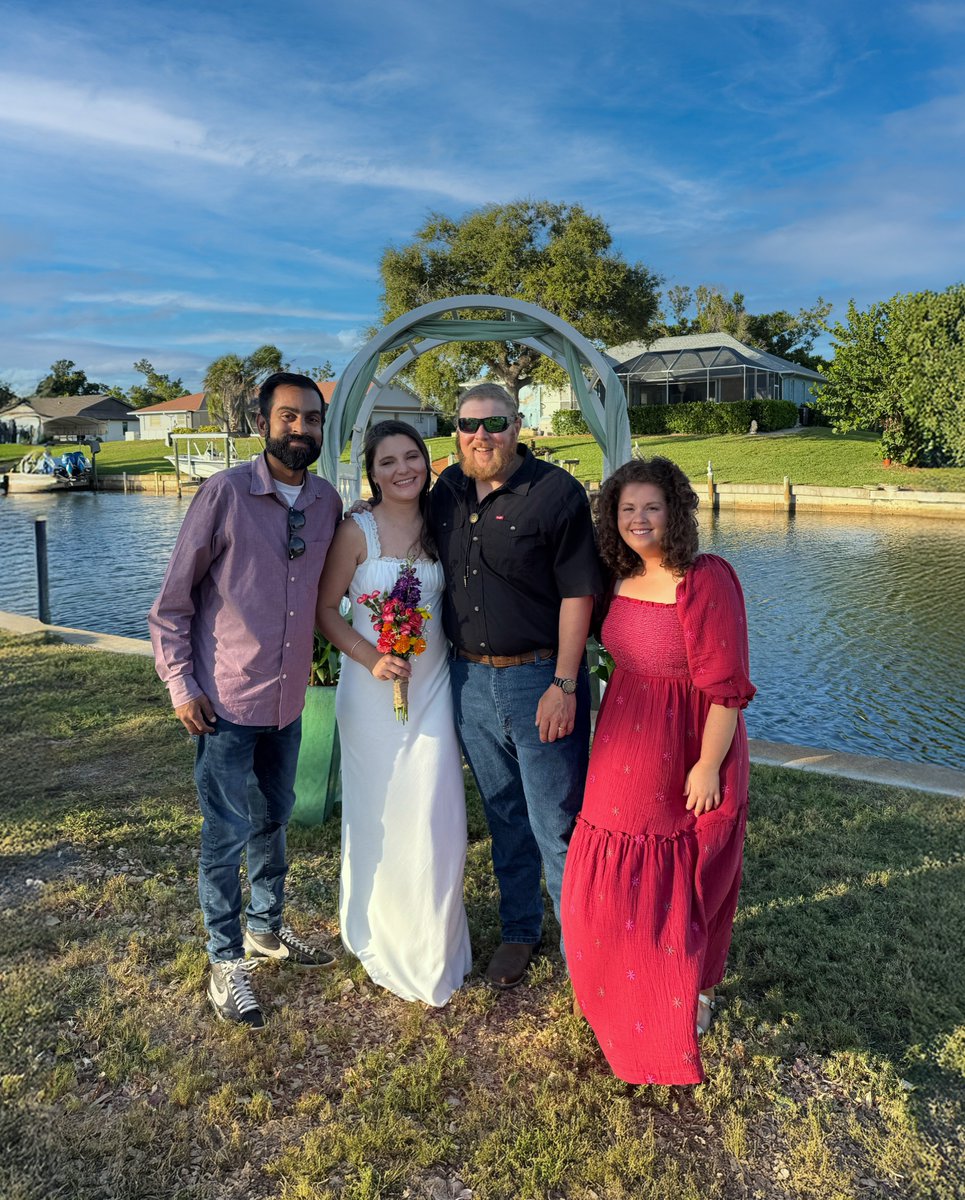 Congratulations to our very own Hannah who got married this past weekend! Wishing you and Josh a lifetime of love, joy, and happiness together. 🫶🏼