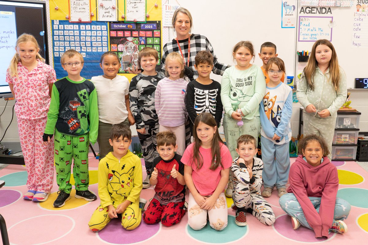 Congratulations to Kelly Harper for being named Tullahoma City Schools’ Elementary Teacher of the Year! Mrs. Harper is a Special Education Interventionist/Resource Teacher at Jack T. Farrar Elementary School and is in her third year in this role. Congratulations, Mrs. Harper!