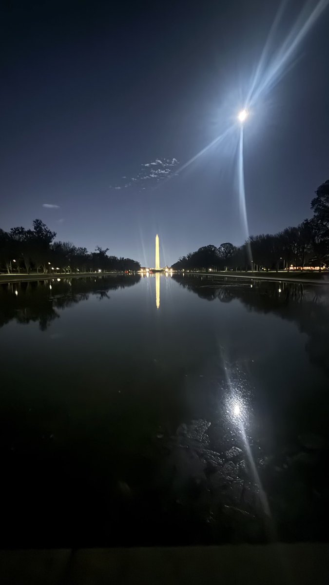 wapple15's tweet image. A few weeks ago in DC #ReflectionTime
