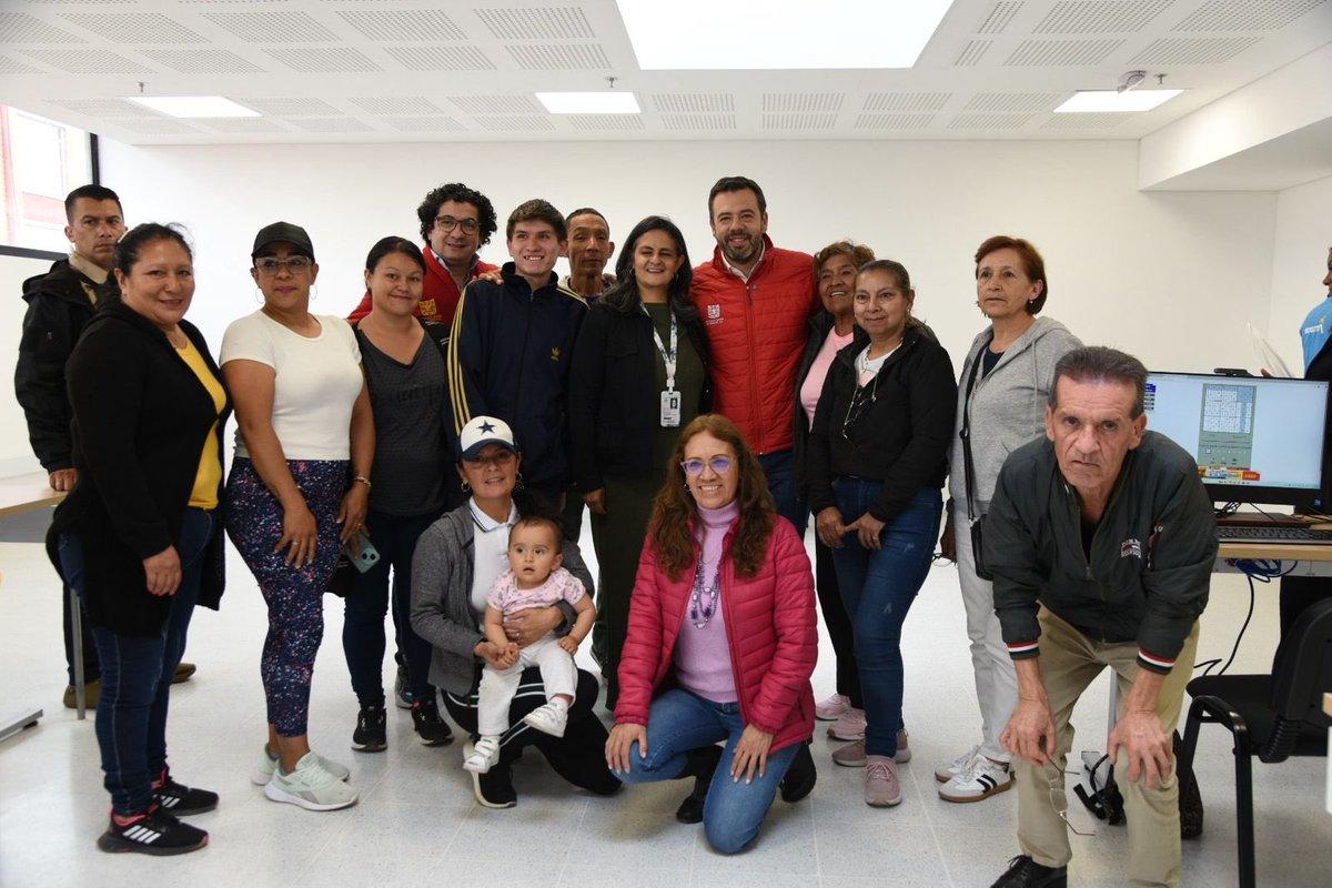✨🚪 El alcalde <a href="/CarlosFGalan/">Carlos F. Galán</a> abre las puertas del Centro de Desarrollo Comunitario Tibabuyes, el primer CDC en Suba. 🏗️

Son 7.800 metros cuadros recubiertos de alegría, inclusión y tejido social, con una inversión superior a $55 mil millones, que transformará la vida de más de