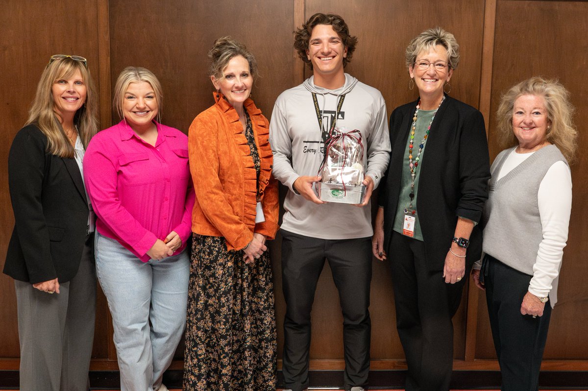 Congratulations to Race Marin for being named the district’s Novice Teacher of the Year! Mr. Marin is in his third year of being an eighth-grade math and Algebra 1 teacher at East Middle School. Congratulations, Mr. Marin!