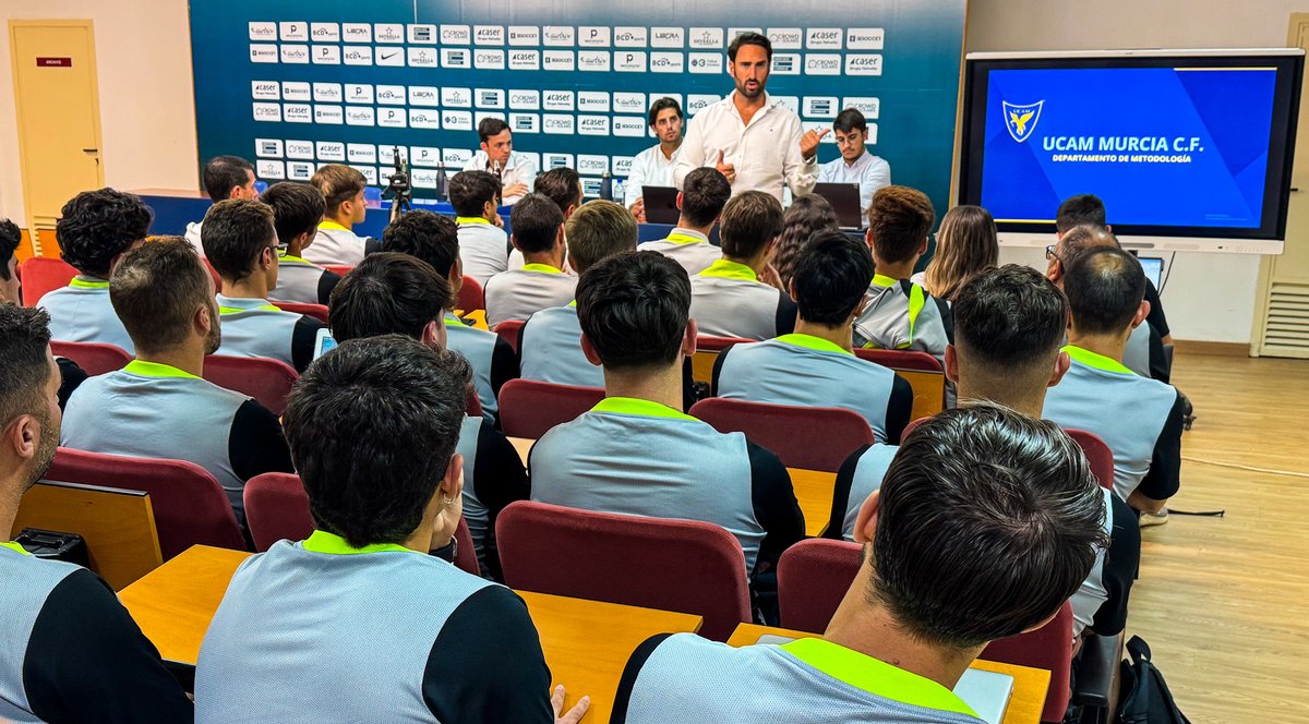 📘 El <a href="/ucamcf_academy/">UCAM Murcia CF Academy</a> refuerza su metodología para la temporada 2025/26

Hoy hemos celebrado la primera charla grupal con todos los cuerpos técnicos de nuestra #CanteraUCAM, #UCAMFemenino y #UCAMInternacional💙

Una jornada para compartir ideas, reforzar la identidad y seguir