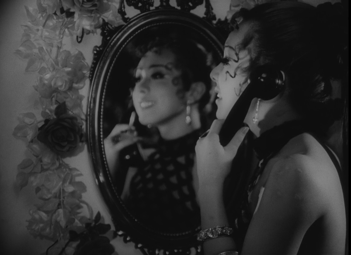 _esthesie's tweet photo. Funeral Parade of Roses - Toshio Matsumoto https://t.co/uVcDMy13kL