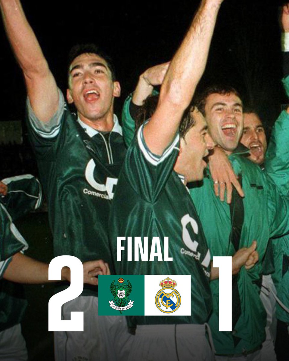 Si hubieran existido las RRSS en diciembre del año 2000 🏆📲

#LaCopaMola