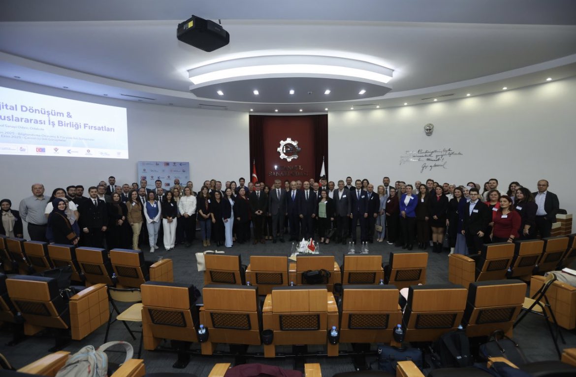 T.C. Sanayi ve Teknoloji Bakanlığı koordinasyonunda, TÜBİTAK ve KOSGEB iş birliğiyle, 
düzenlenen
 “Dijital Dönüşüm ve Uluslararası İş Birliği Fırsatları Bilgilendirme &amp; İkili Görüşme Etkinliği”ne katıldım. 

🇪🇺🇹🇷
#DijitalDönüşüm #UluslararasıİşBirliği #SanayiveTeknolojiBakanlığı