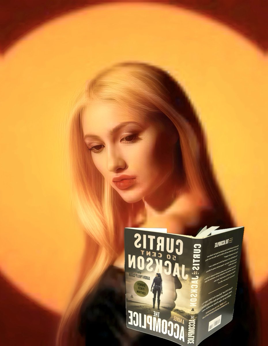 AneMariYi's tweet image. With love for reading &amp;amp; writing ❣️
#BookTime #Accomplice #50cent