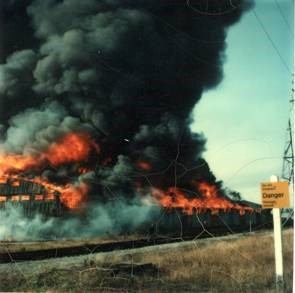 BurlONHistory's tweet photo. Remembering the spectacular fire at Halliday Homes on Maple Avenue. October 24, 1974 https://t.co/qLITZ3KqOB