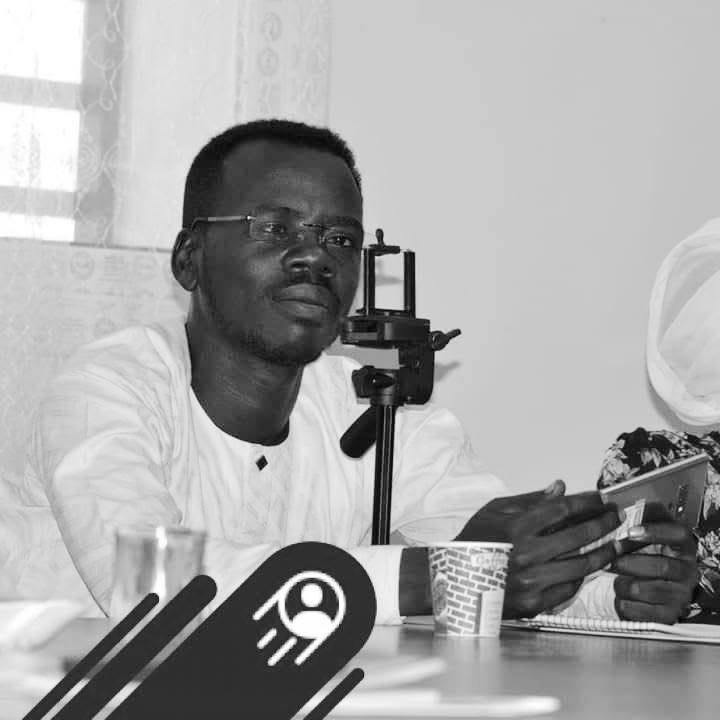 إستشهاد المتحدث بإسم مخيم زمزم للنازحين.. الشاب الخلوق «محمد خميس دودة».. في مدينة الفاشر برصاص مليشيا الدعم السريع.

لاحول ولا قوة الا بالله .. وانا لله وانا اليه راجعون.