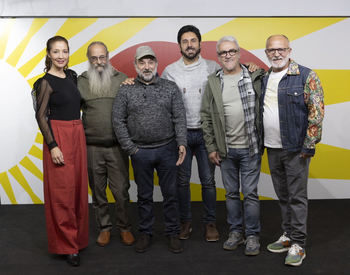 Seminci_oficial's tweet image. ¡No nos podemos quejar de cantera! 😎​

Los seis proyectos en proceso que conforman 𝗤𝘂𝗲𝗿𝗰𝘂𝘀 se han presentado esta tarde en el Broadway: 𝘓𝘢 𝘣𝘪𝘣𝘭𝘪𝘰𝘵𝘦𝘤𝘢, de 𝗖𝗮𝗿𝗹𝗼𝘀 𝗭𝗮𝗹𝗮𝗺𝗮; 9 𝘮𝘶𝘫𝘦𝘳𝘦𝘴 (𝘦𝘯 𝘦𝘭 𝘣𝘰𝘴𝘲𝘶𝘦 𝘭𝘢́𝘤𝘵𝘦𝘰), de 𝗔𝗹𝗳𝗼𝗻𝘀𝗼…