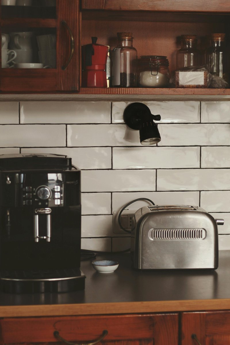 fancycookingsup's tweet image. ☕ Start your day right with our sleek toaster and coffee maker combo. Breakfast made simple!

fancycookingsupplies.com

 #KitchenEssentials #MorningVibes #ToasterLove #CoffeeTime #HomeAppliances #EasyCooking #CookWithStyle #ModernHome #BreakfastBliss