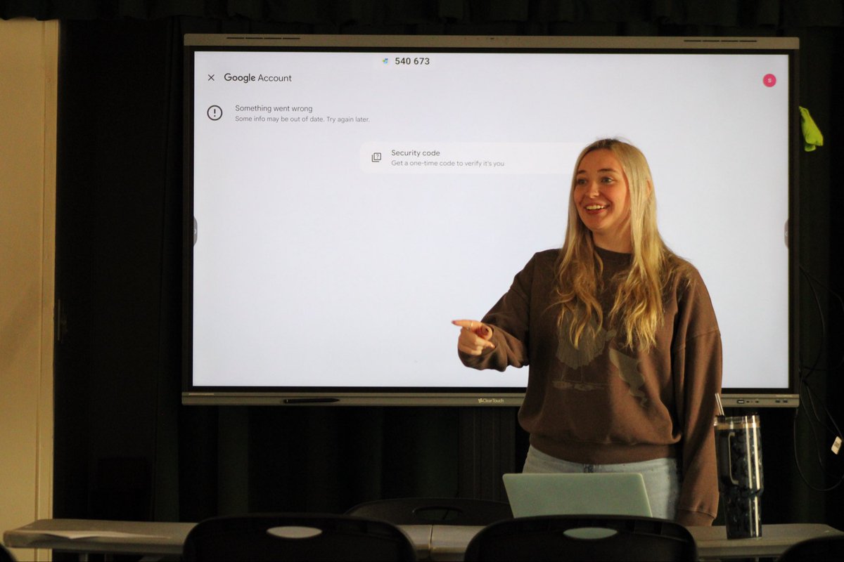 GreenfieldKnght's tweet photo. Thank you to Barton student and Greenfield intern, Skylar Watkins, for visiting our 9th grade College Awareness class today to share her insights on social media and mental health — and for leading some fun activities! @bartoncollege https://t.co/JkuTdOKaoH
